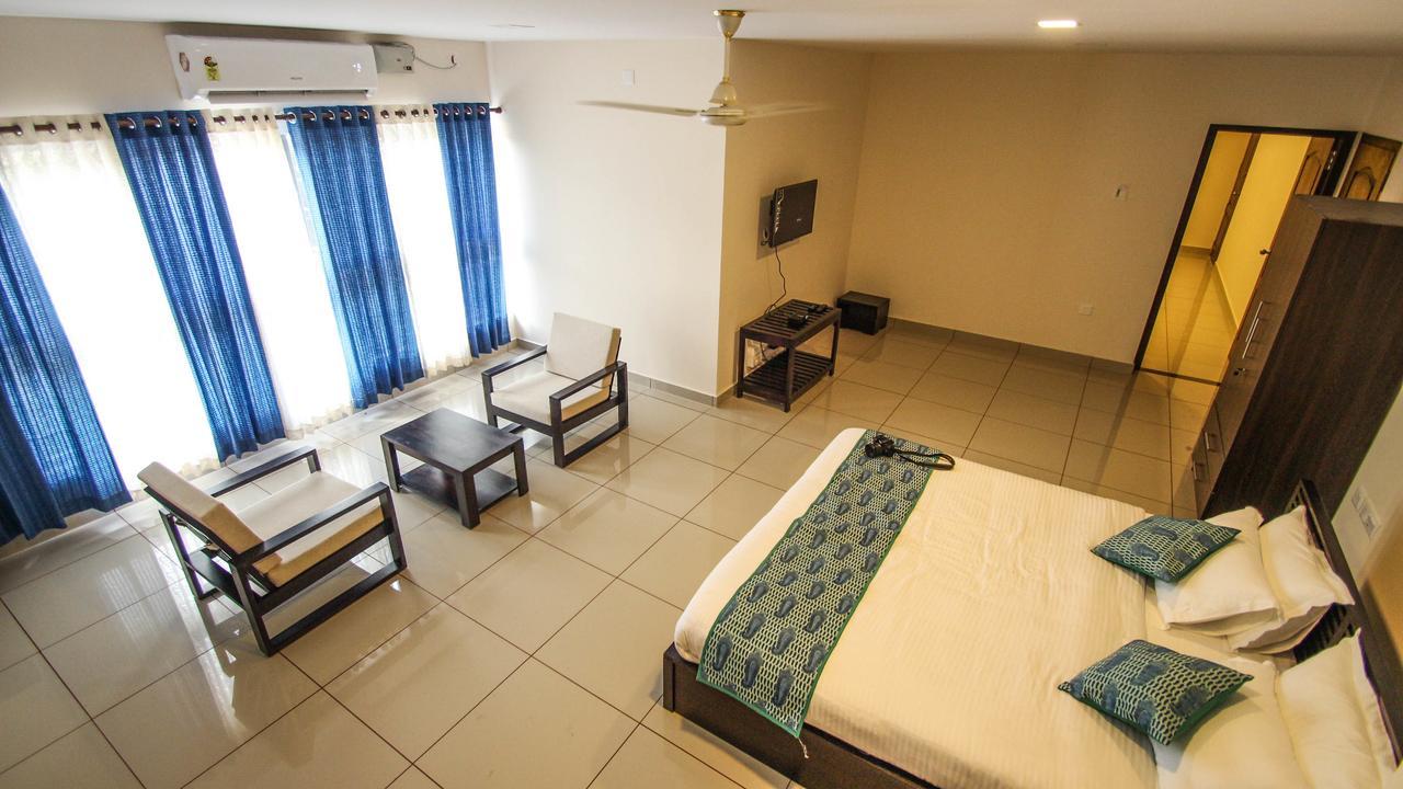 Hôtel Kohinoor à Alwaye Extérieur photo